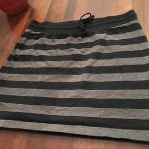 Banana Republic lightweight striped mini skirt M
